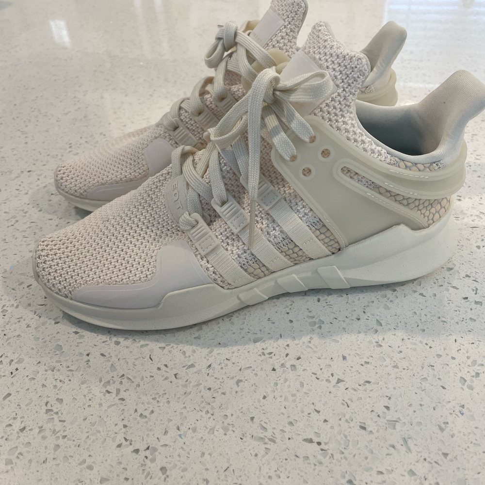 Adidas sneakers 💚